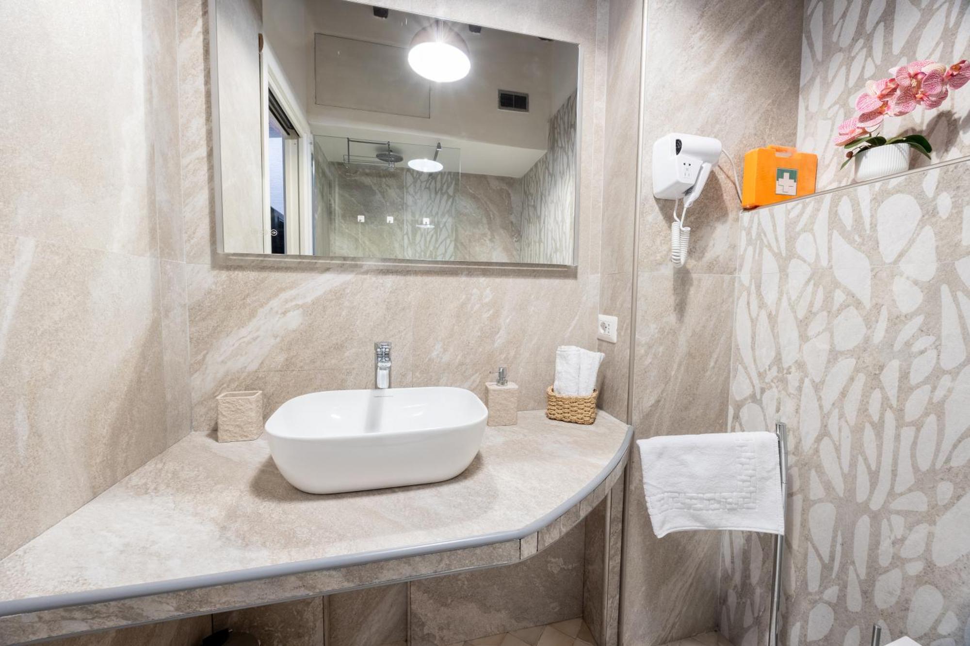Mb Suites Corso Roma Ngoại thất bức ảnh